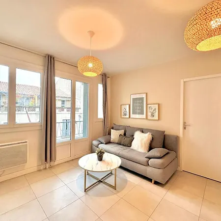 Le Colbert, Spacieux, 4 Chambres, 4 Salles De Bain Apartamento Nimes