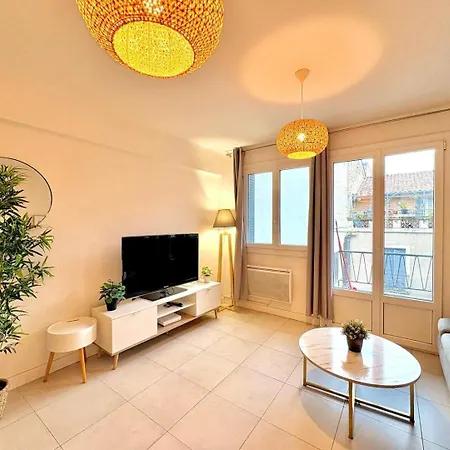 Le Colbert, Spacieux, 4 Chambres, 4 Salles De Bain * Nimes