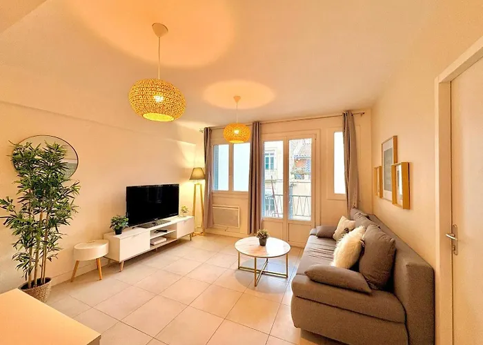 Le Colbert, Spacieux, 4 Chambres, 4 Salles De Bain Apartamento *