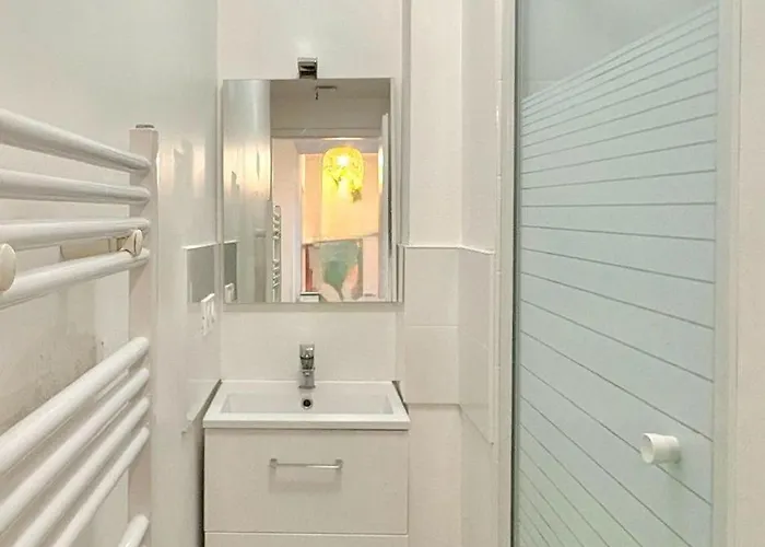 Le Colbert, Spacieux, 4 Chambres, 4 Salles De Bain Nimes